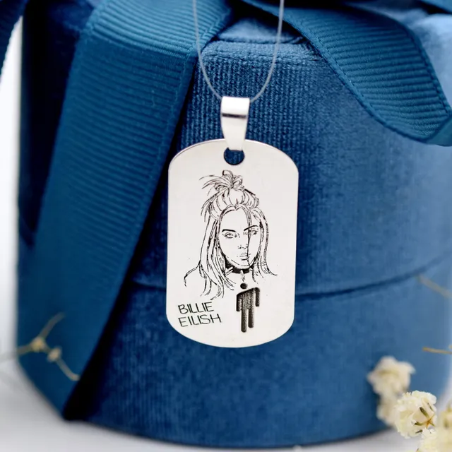 Margeluta.dincristal Billie Eilish placuta pandantiv argint 925