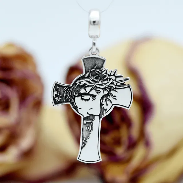 Margeluta.dincristal Iisus Hristos medalion cruce argint