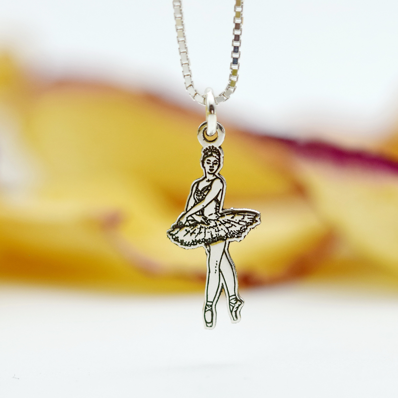 Margeluta.dincristal Balerina set lantisor si cercei argint