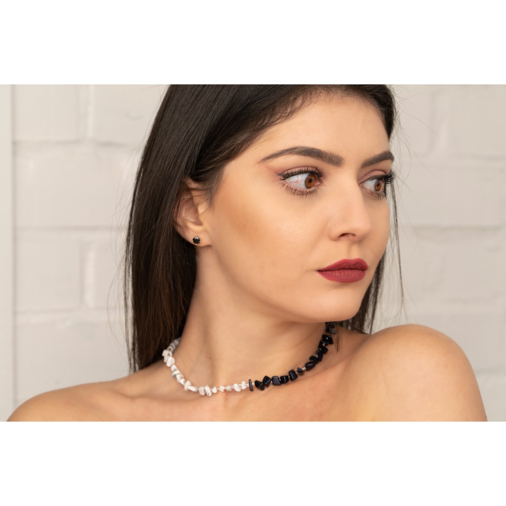 CrisFeather LadyLike choker howlite piatră soarelui