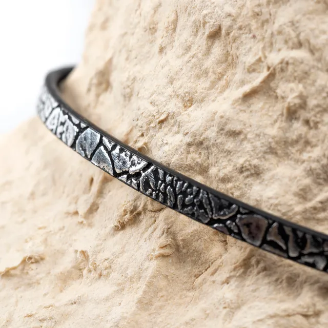 CrisFeather Shadows choker piele negru-argintiu
