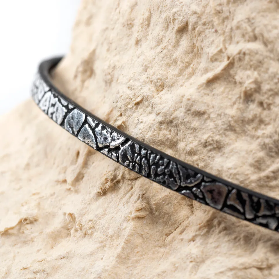 CrisFeather Shadows choker piele negru-argintiu
