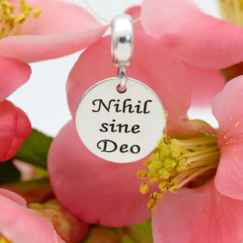 Margeluta.dincristal Nihil sine Deo charm bănuț argint 925