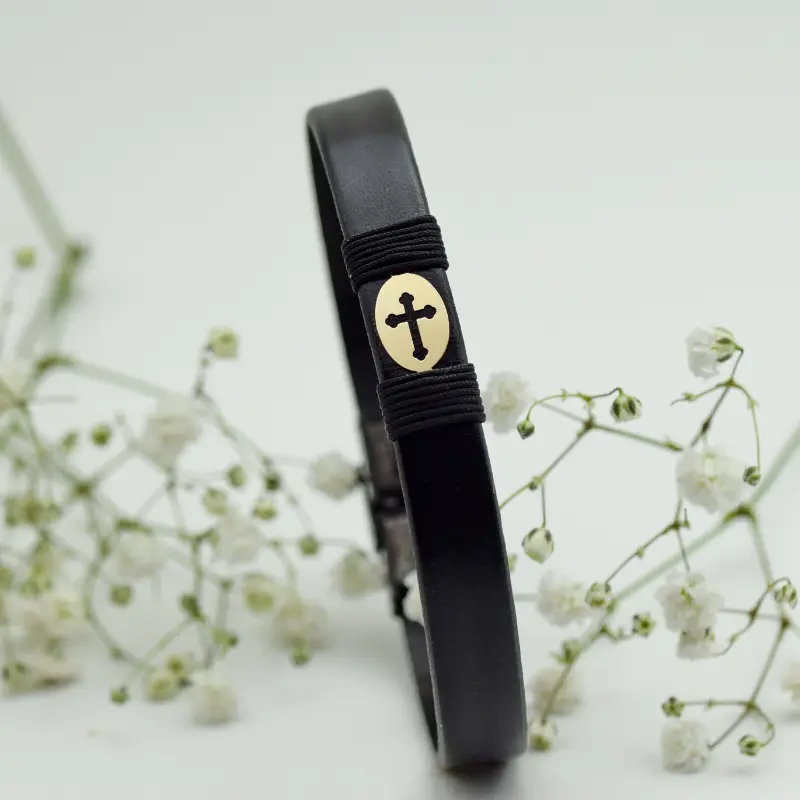 Margeluta.dincristal Cruce link decupaj bratara piele neagra aur 14k