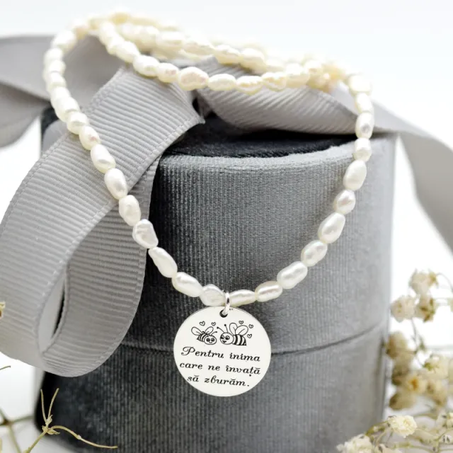 Margeluta.dincristal colier perle cultură medalion argint personalizat