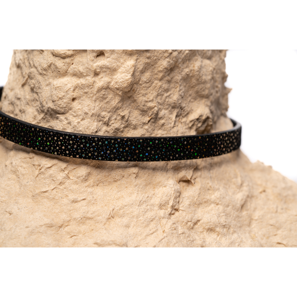 CrisFeather Disco Choker negru cu reflexii colorate
