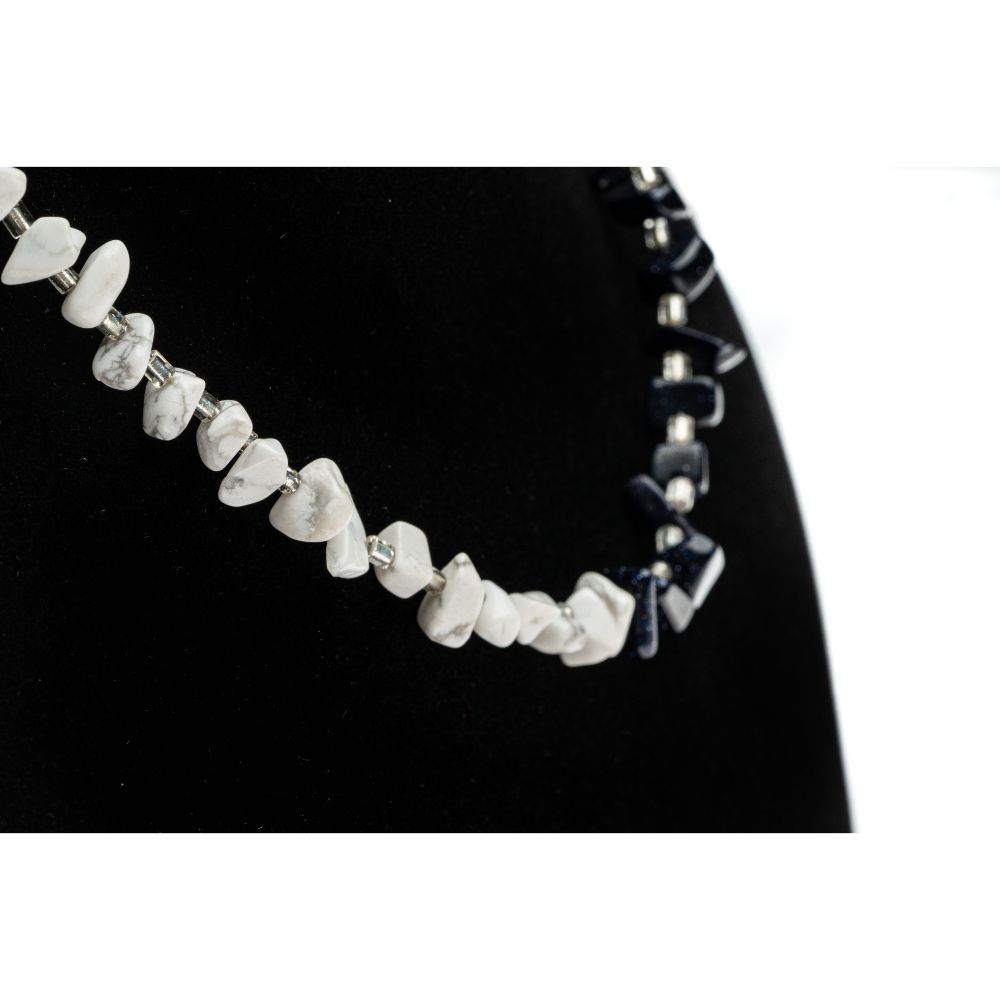 CrisFeather LadyLike choker howlite piatră soarelui