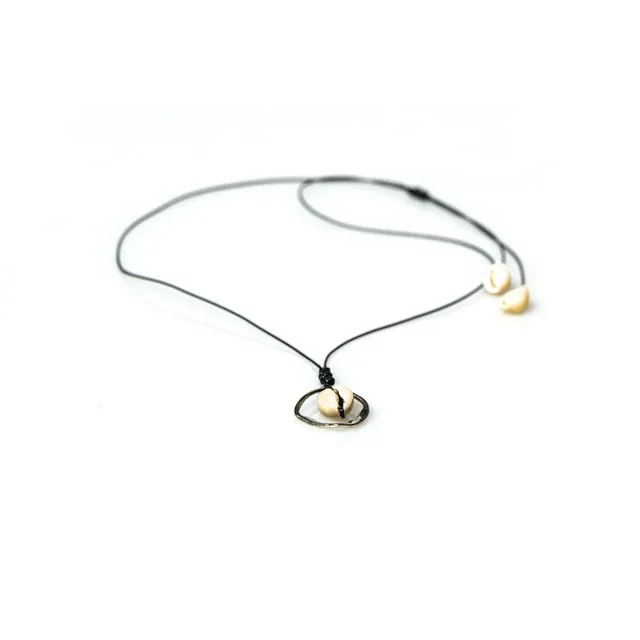 CrisFeather Amore choker scoica naturala snur negru